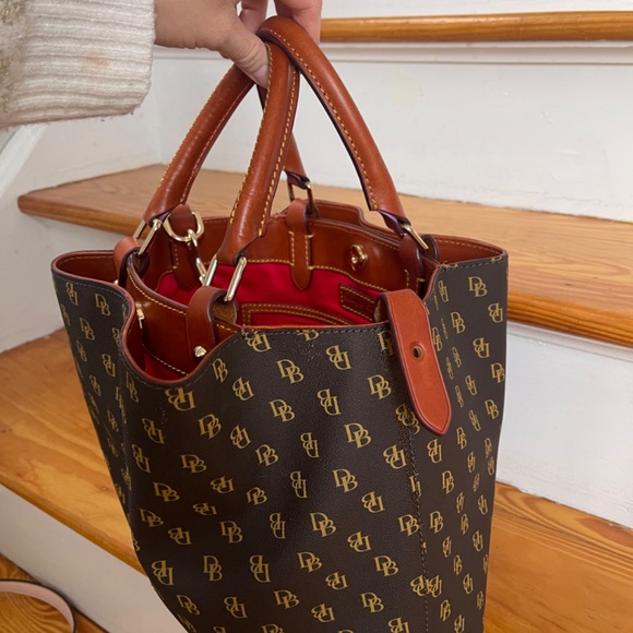 Dooney and Bourke Handbag - Picture 5 of 8